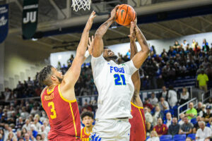 USC Outlasts FGCU in ‘Dunk City’ Reunion Game
