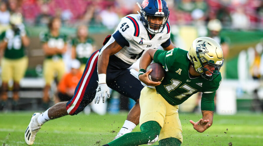 USF Stumbles in Second Half, Losses to FAU 56-14