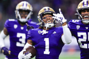 Washington Moves Up to No. 5 in Latest AP Top 25 Poll